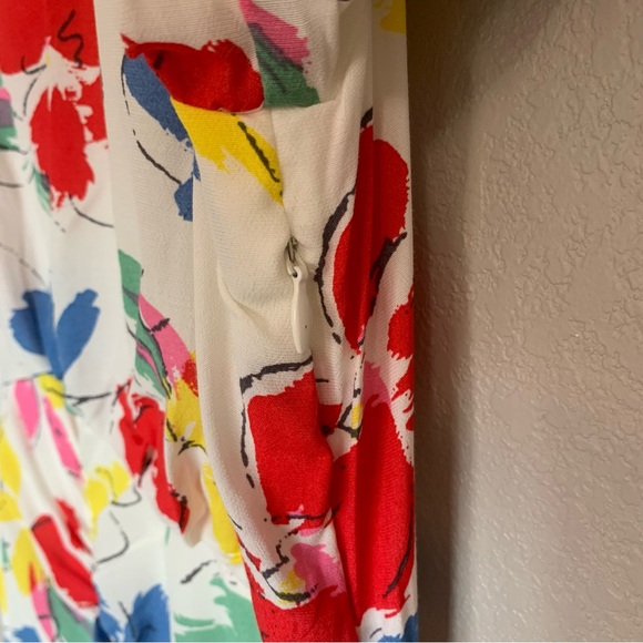 Rixo Feminine & Flirty Floral Puff Sleeve Maxi Dress Size 8 Ivory Red Blue NWT - Picture 11 of 17